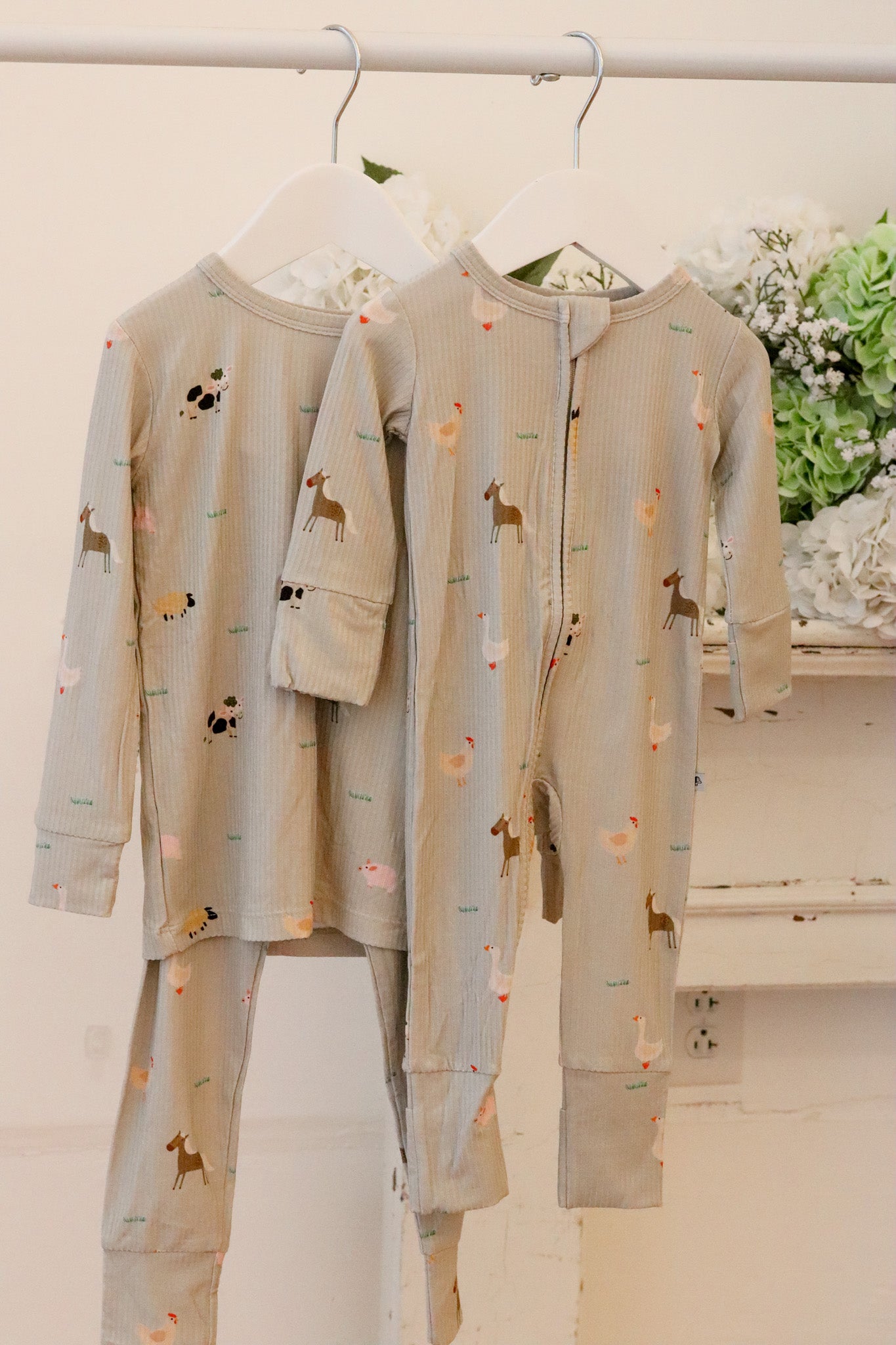 Ribbed Farm Animals Two Piece Set